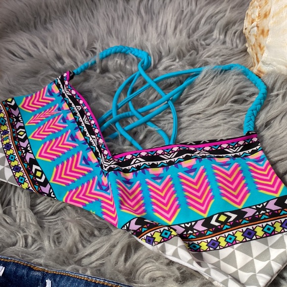 Tribal print bikini top - Picture 2 of 4